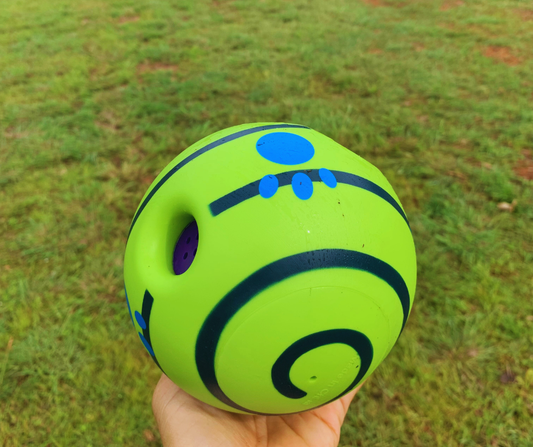 Interactive Giggle Ball for Dogs – Rolls, Wobbles & Makes Fun Sounds